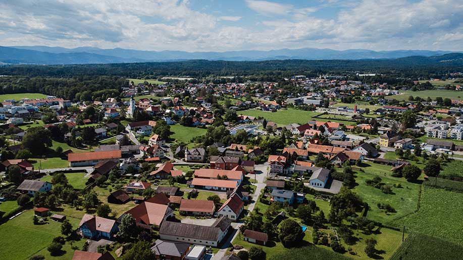 Gemeinde Premstaetten Drohnenaufnahme Motionads